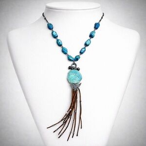 SHYANNE WOMEN'S TURQUOISE COLORED BEADED PENDANT CHARM NECKLACE